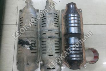 LEOKAT Викуп каталізаторів - Honda - Honda Civic |Honda CR-V |Honda HR-V VTEC 1.6 PETROL 4x4 - Кераміка - 12 Holes + 12 Holes CIVIC (No Sensor) 2000CC / Other side : 10 Holes + 9 Holes or 10 Holes + 10 Holes / 4 Straight Holes in the Middle