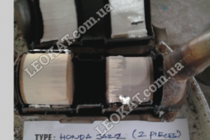 LEOKAT Викуп каталізаторів - Honda -  - Кераміка - Jazz Fit 1 Sensor Middle Japan / Square edges