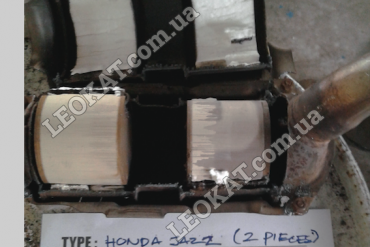 LEOKAT Викуп каталізаторів - Honda -  - Кераміка - Jazz Fit 1 Sensor Middle Japan / Square edges