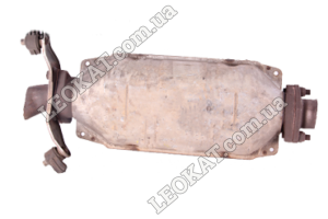 LEOKAT Викуп каталізаторів - Mitsubishi -  - Кераміка - KE 4 Finger; Flanges Are Tilted In Opposite Directions. O2 On One Flange And Large Hanger On End.